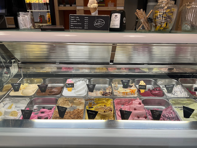 Bécsi Kávéház és Cukrászda Kft - Sütemények, torták.