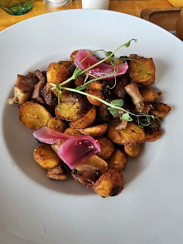 Balcsi Falatozó-Átmenetileg zárva, újranyitás 2025.október!Addig a Tölgyfa Étterem&Pub-ban tartunk nyitva! - Vendéglátás