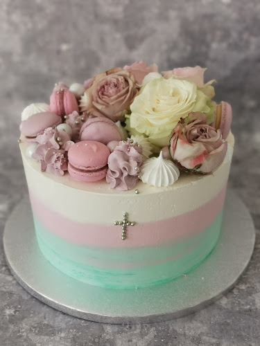 Azur Cake - Kézműves tortaműhely (esküvői, születésnapi torta, macaron, mousse) Miskolc - Miskolc