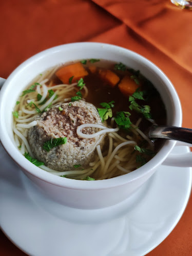 Opinii despre Szent Orbán Kisvendéglő în Velence - Vendéglátás