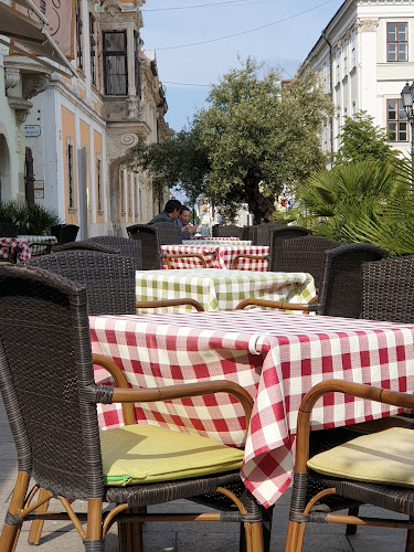 Győr, Széchenyi tér 3, 9022