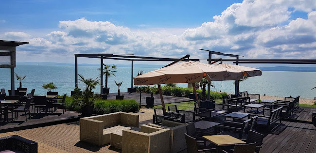 Tat Kávézó Révfülöp