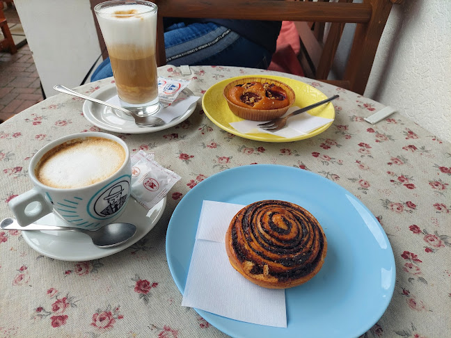 Comentarii opinii despre Rozika Kávézó, Sütiző