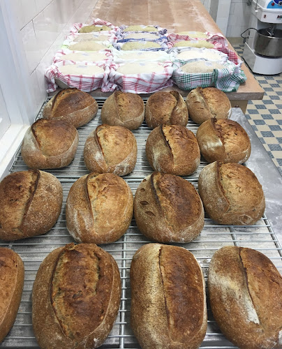 Opinii despre Kenyerünk Kézműves Pékség în Sárvár - Vendéglátás