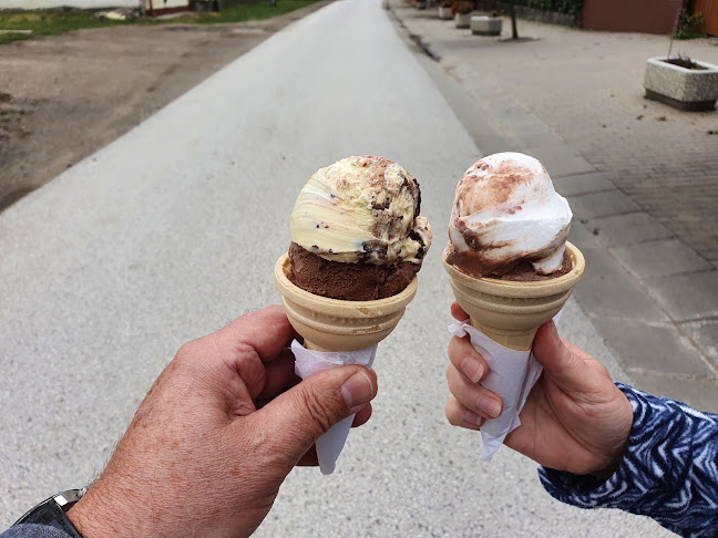 Poroszló, Fő út 20, 3388