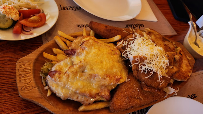 Opinii despre Rundó Söröző és Étterem în Pécs - Vendéglátás