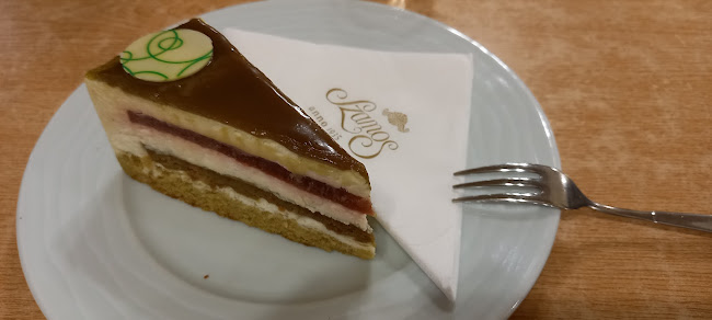 Esztergom, Vörösmarty u. 2, 2500