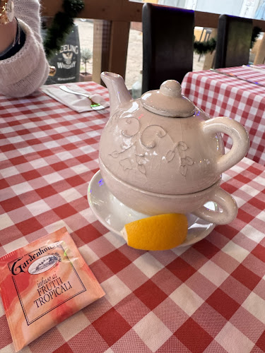 Opinii despre La Piazza în Budapest - Vendéglátás