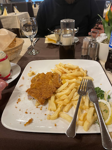 Sasfészek Étterem - Vendéglátás