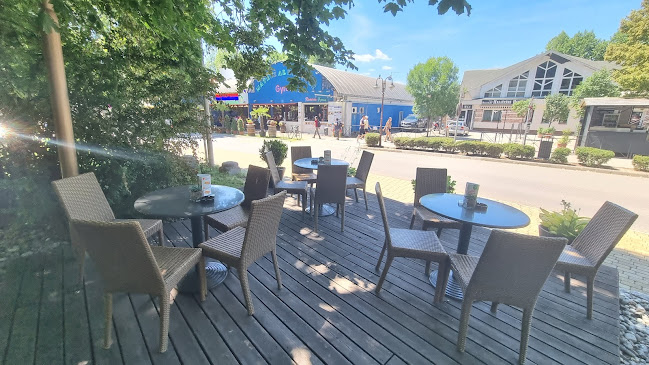 Siófok, Mártírok útja 8, 8600