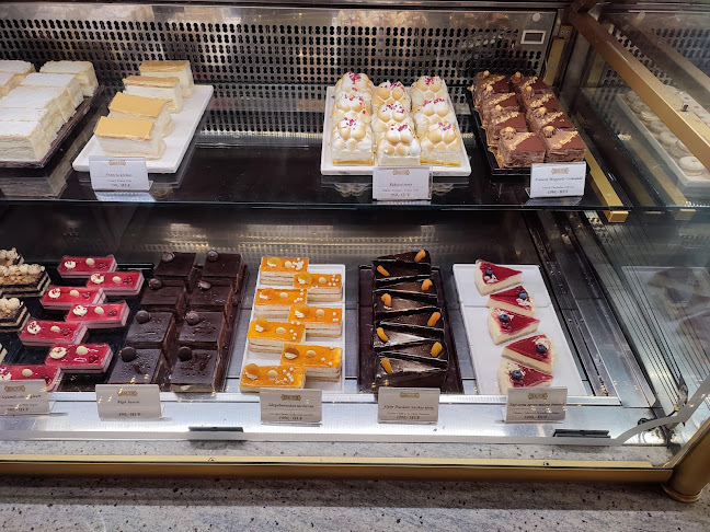 Hauer cukrászda és kávéház - Vendéglátás