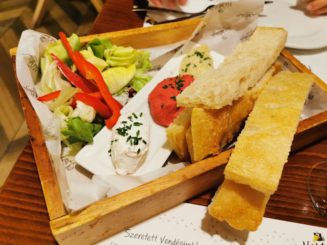 VakVarjú Étterem Pest