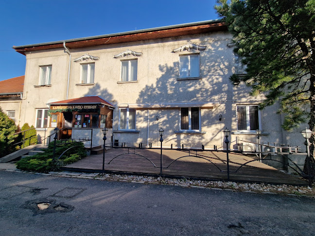 Kastélydomb Kávézó Étterem - Vendéglátás