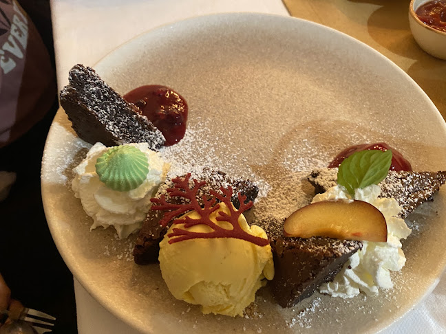 Opinii despre Dombi és Fiai în Tényő - Vendéglátás