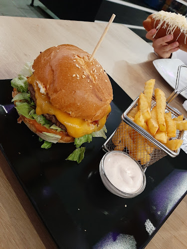 Rancs Pizza & Burger Bár