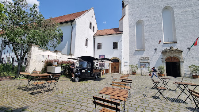 Comentarii opinii despre Szia! Coffee & Sweets