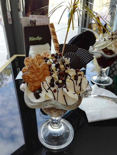 Kismandula Cukrászda - Vendéglátás