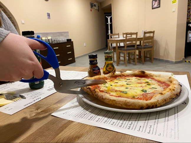 Opinii despre Pizzeria il Peperoncino în Biatorbágy - Vendéglátás