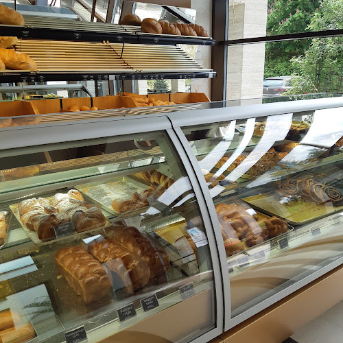 Comentarii opinii despre Tácsik Pékség-Cukrászda