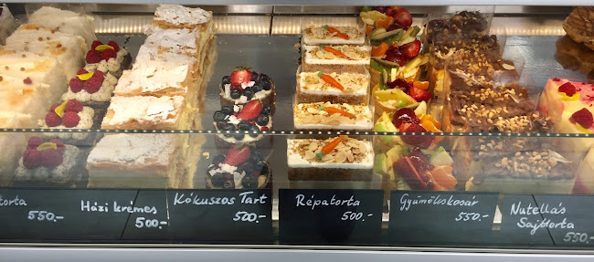 Opinii despre Dori's café în Tab - Vendéglátás