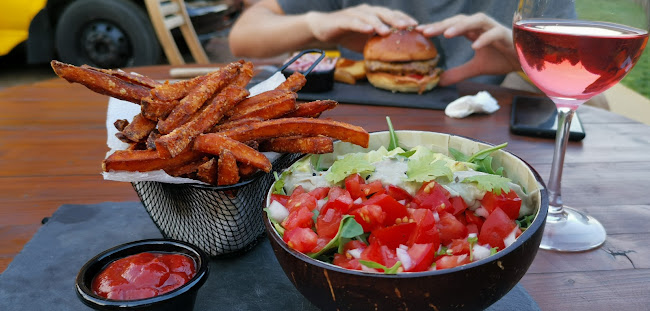 Comentarii opinii despre SCHOOL BUS DINER