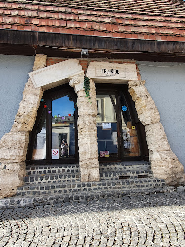 Szentendre, Péter Pál u. 4, 2000