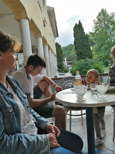 Oaza - Vendéglátás