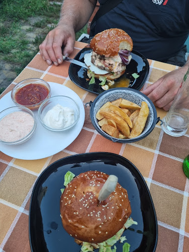 Cukorka Grillterasz és Cukrászműhely - Vendéglátás