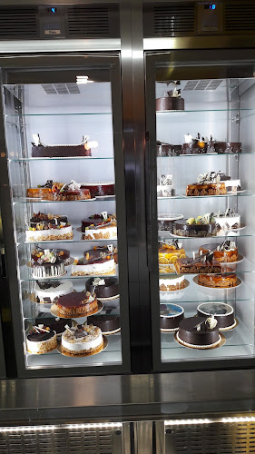 Comentarii opinii despre Belvárosi Krém Cukrászda