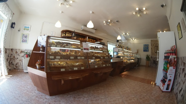 PILLE Pékség, Fagyizó és Cukrászat