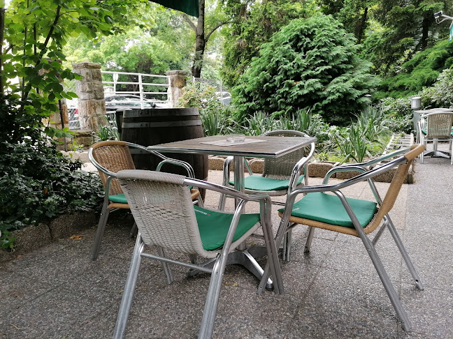 Pikk Dáma Söröző