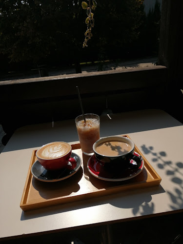 Opinii despre BARKA - kávé és kuckó în Érd - Vendéglátás
