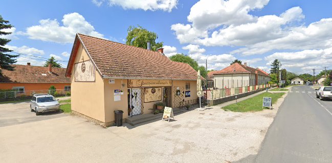 Szentjánoskenyér Pékség, Tejbolt és Kézműves Kuckó