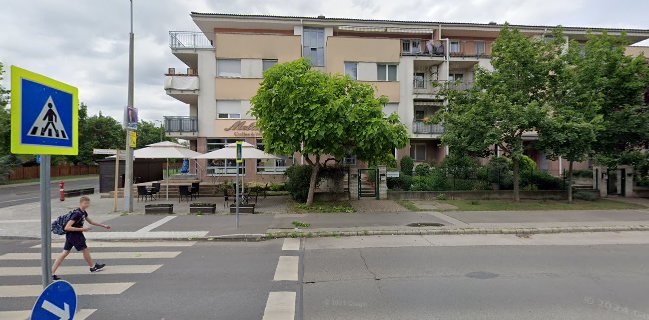 Melange Cafe & Bistro