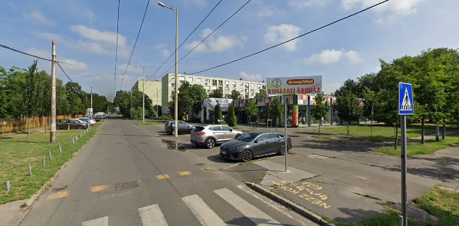 (Három Muskétás Söröző) Kínai.