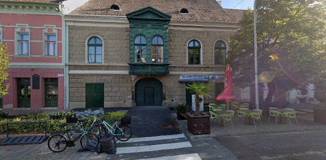 Azzurro Fagylaltozó, kávézó & Bár