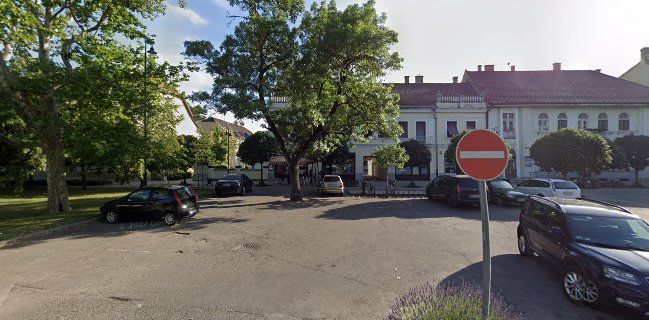 Juhász cukrászda és fagyizó"