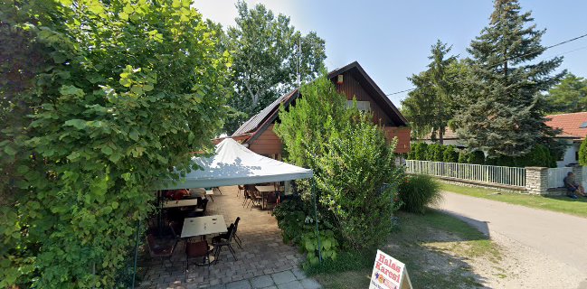 Halas Karcsi Büféje ( Best fish place at Balaton)
