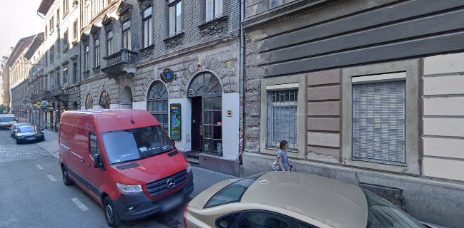 HOPAHOLIC Craft Beer Bar & Food Budapest