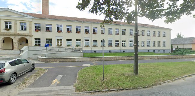 2-ES PUB // Bowling // Koncertek