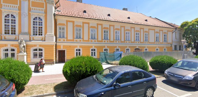 Laudetur Apátsági Kávézó és Bisztró