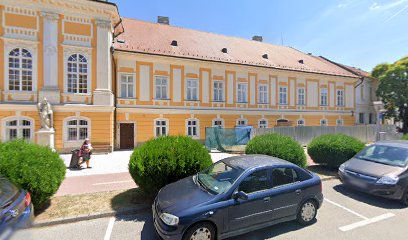 Laudetur Apátsági Kávézó és Bisztró