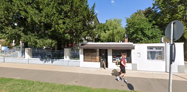 Kunyhó-NassCafe & Fagyizó