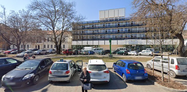 Opinii despre Veli Bej kávézó în Budapest - Vendéglátás