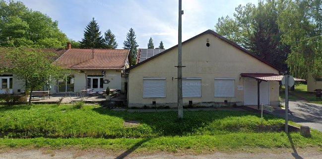 B-24 söröző kávézó