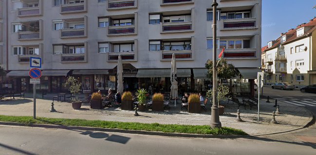 Kis Édes Cukrászda és Kávéház