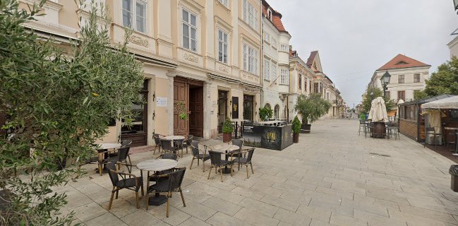 Opinii despre Pannonhalmi Borterasz és Borbár în Győr - Vendéglátás