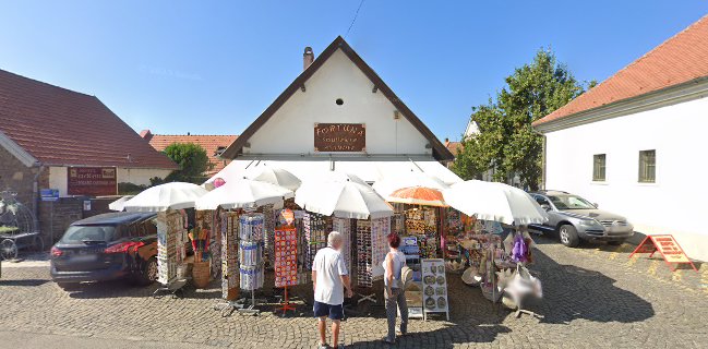 Opinii despre Gulyás udvar Étterem în Tihany - Vendéglátás