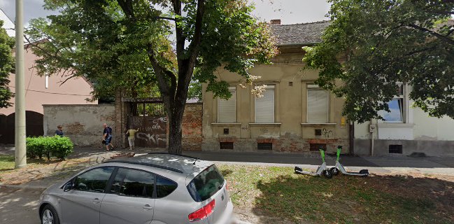 Négylépcsős Söröző